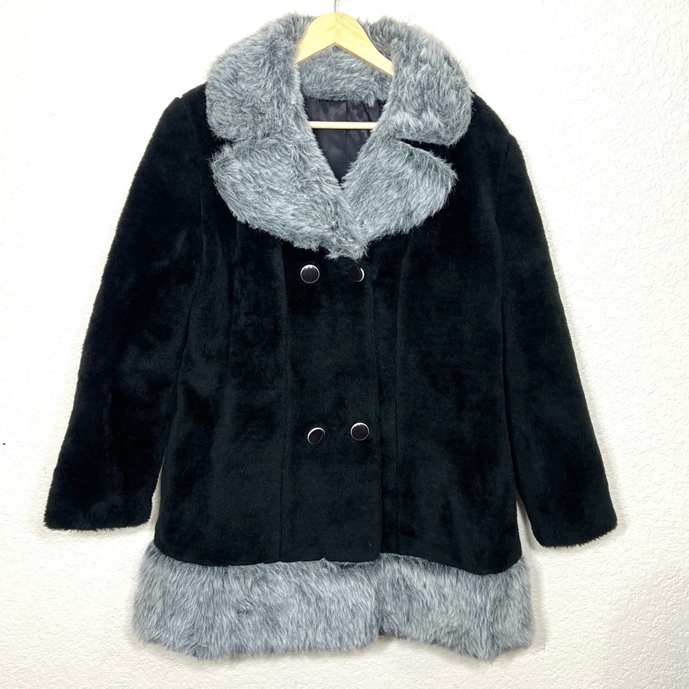 Vintage 70’s Faux Fur Black Gray Coat Jacket Union Tag Size M